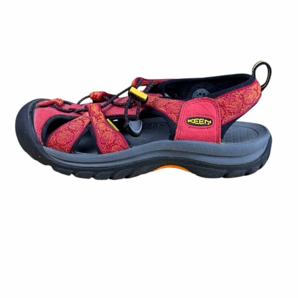 Keen Newport H2 Red Water Sandals Womens 7 Hiking Kayak Camping